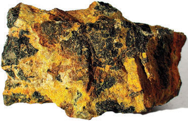 what does uranium look like